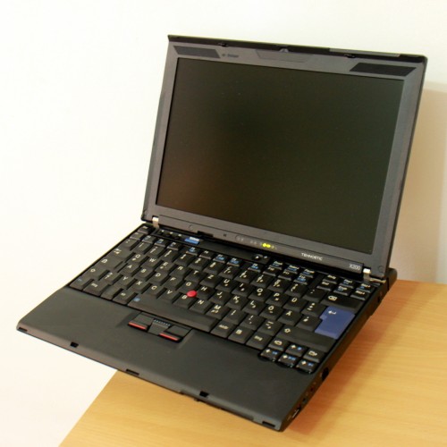 Tehnoetic X200 Laptop with Libreboot and GNU/Linux-libre - Tehnoetic